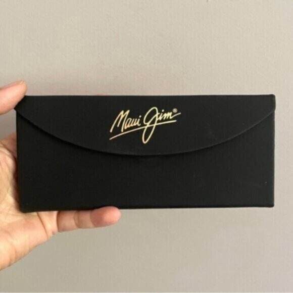 Maui Jim Black Triangular Glasses Hard Case w/ Cloth - folds down! - Picture 4 of 6